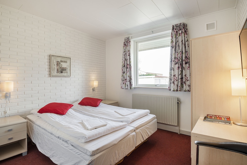 Standard Room photo 2