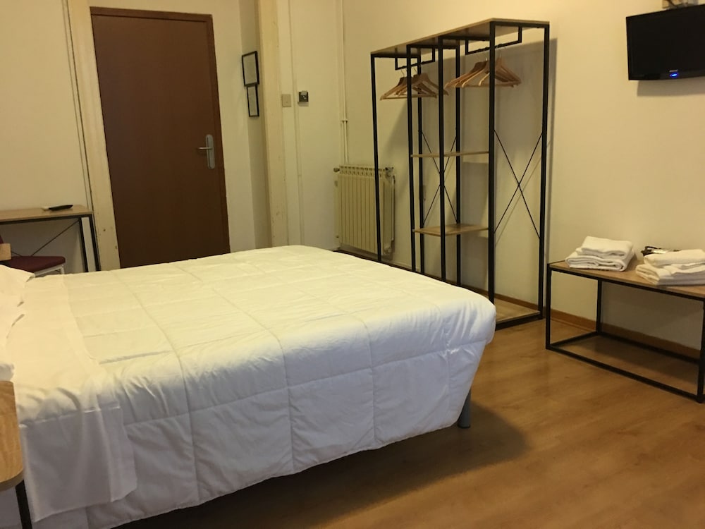 Standard Double Room (External private bathroom)