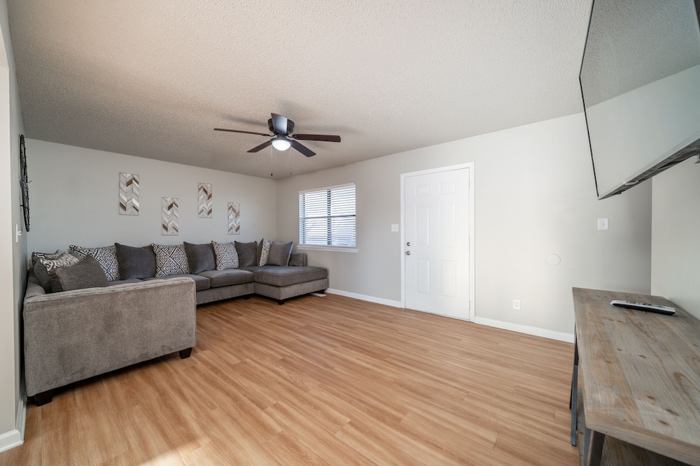 Townhome photo 3