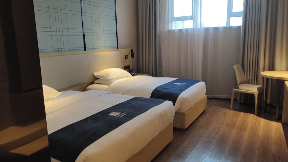 Family Room, Multiple Beds