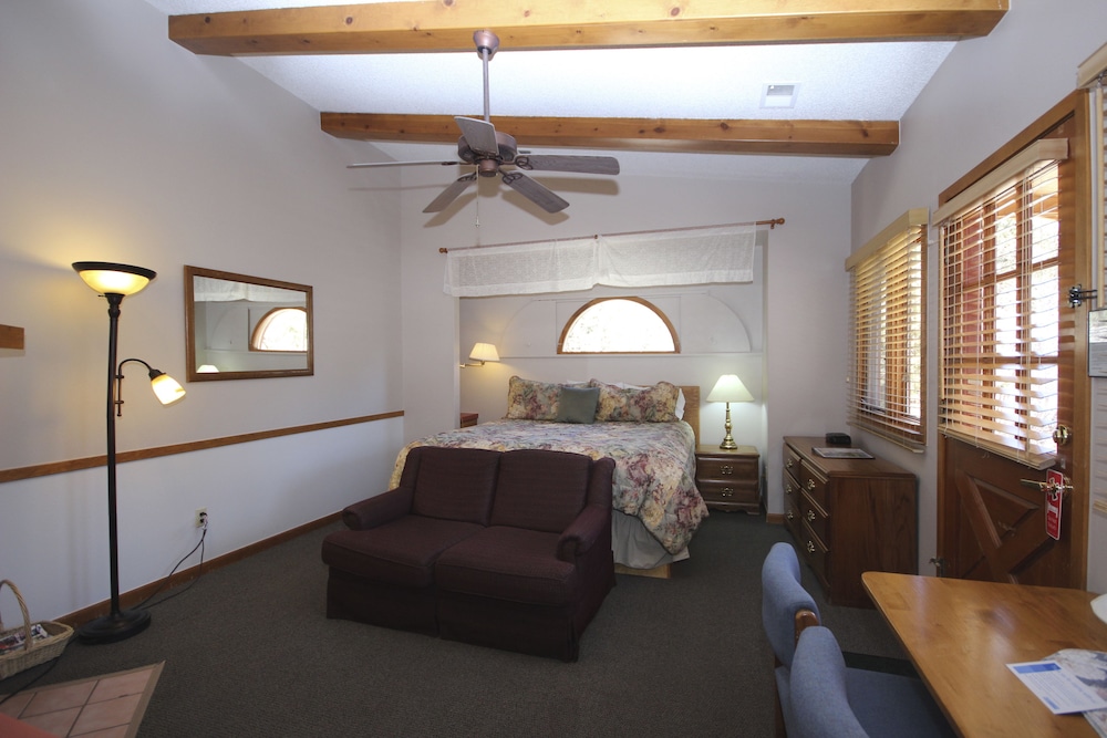 King Studio on River