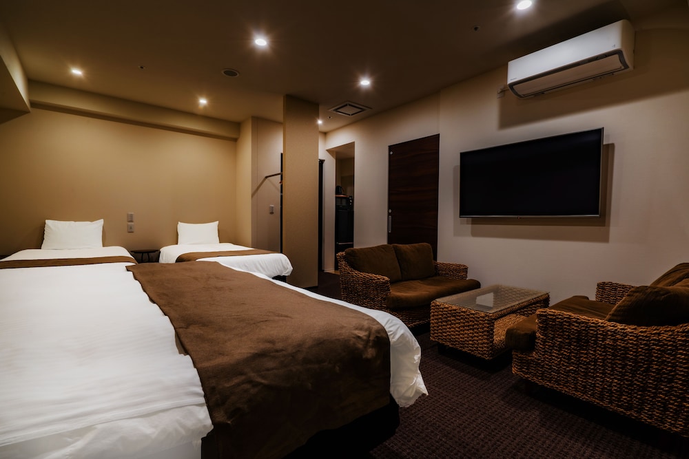 Premier Studio Suite, Multiple Beds, Non Smoking, Hot Tub - Photo 2