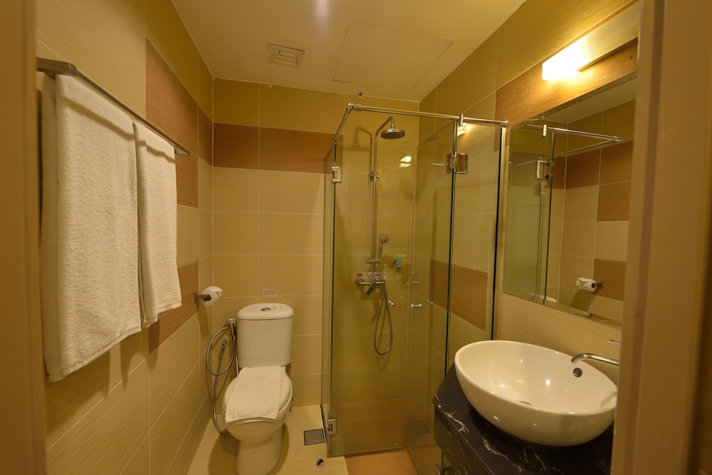 Superior Twin Room (No View) - Photo 4