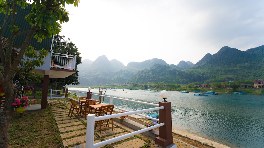 Romantic Bungalow, 1 Bedroom, River View photo 1