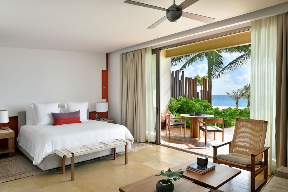 Studio Suite, Beachfront - Photo 1