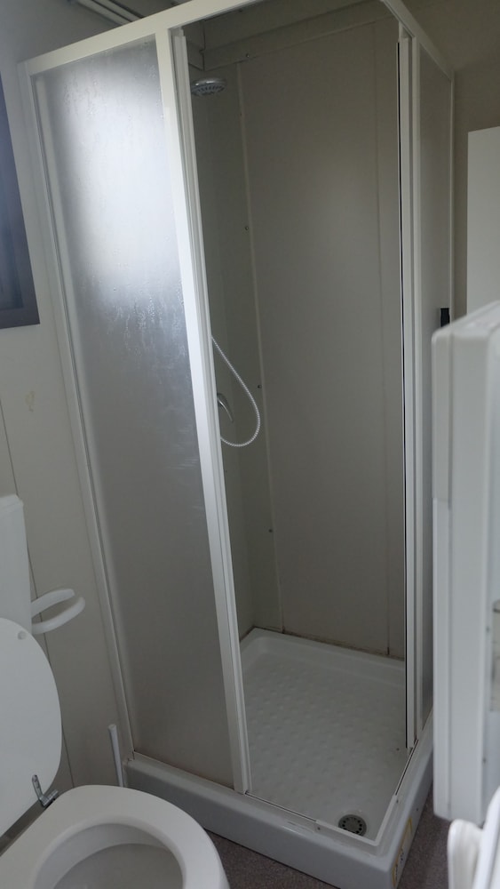 Bungalow, 2 Bedrooms photo 2