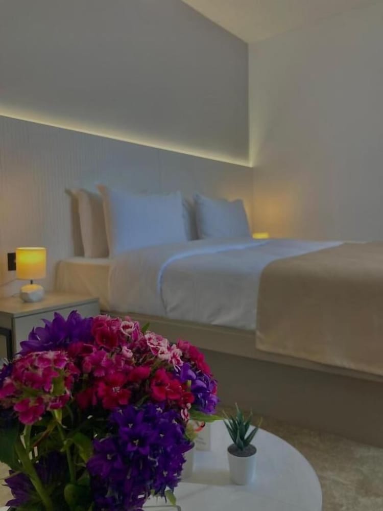 Elite Room