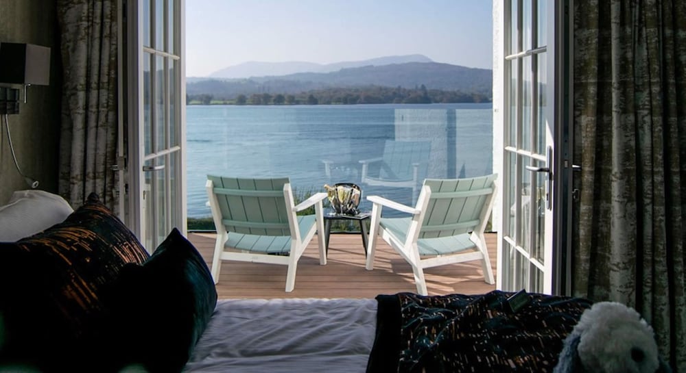 Hazel Lake View with Balcony photo 2