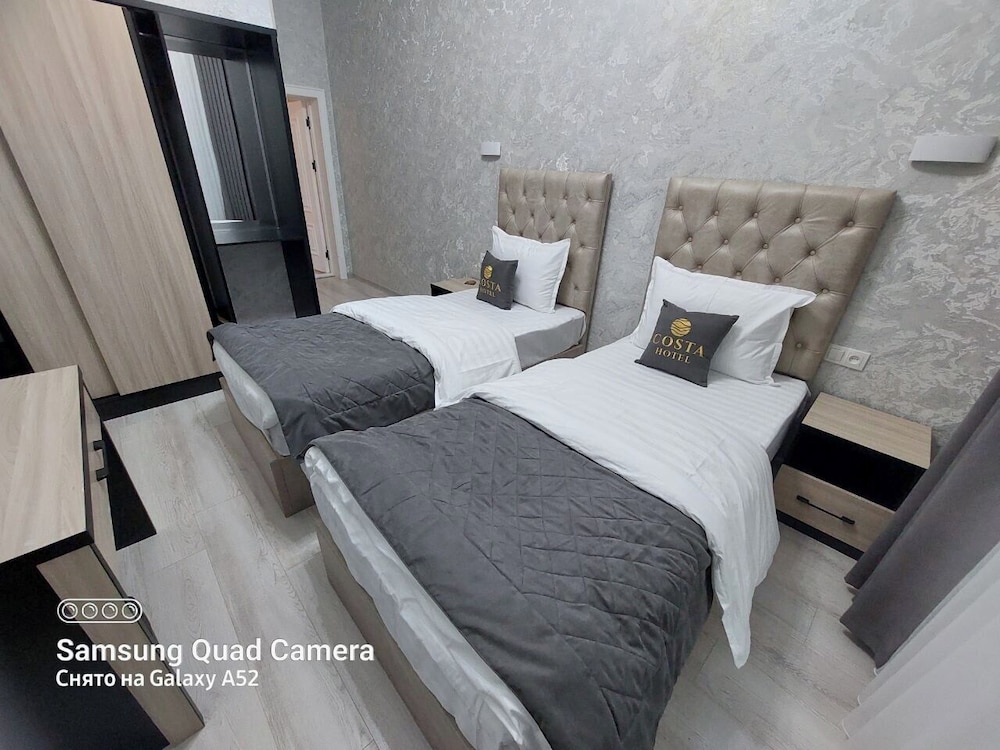 Basic Twin Room, Courtyard View