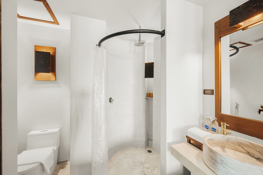 Deluxe Twin Room - Photo 7