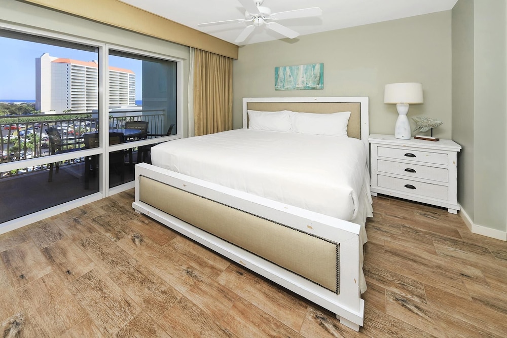 Condo, 1 King Bed With Sofa Bed (Luau Ii 6429) photo 3