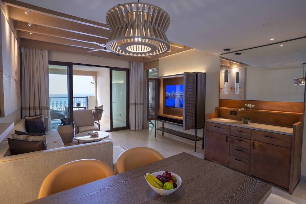 Suite, 1 Bedroom, Balcony, Resort View — photo 4