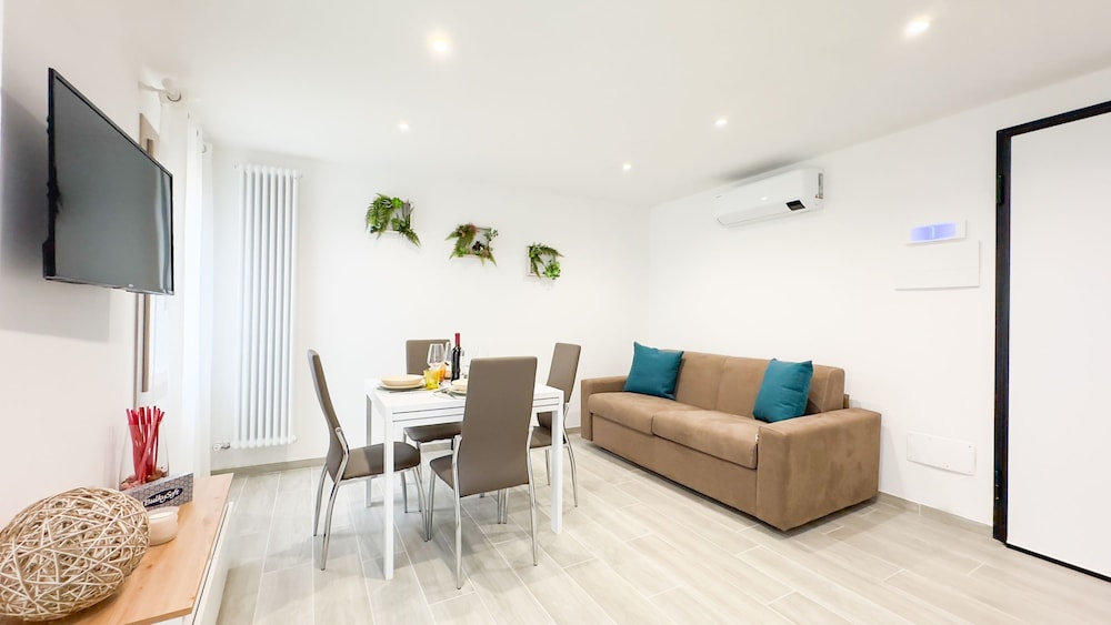 Apartment photo 1