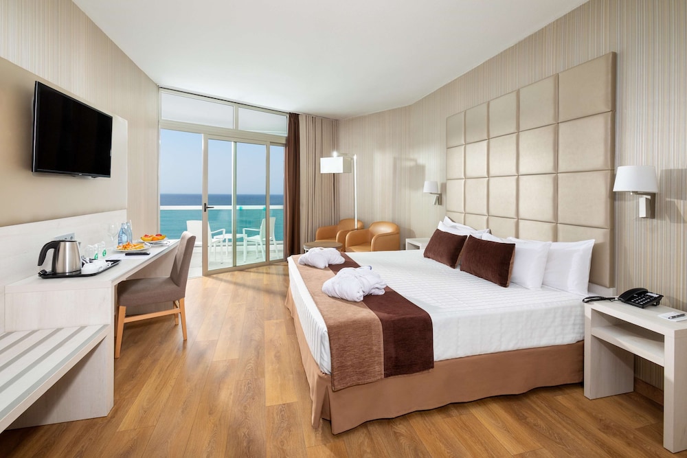 Superior Room (2 adults)