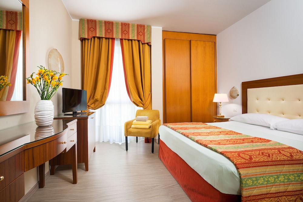 Standard Room - Photo 1