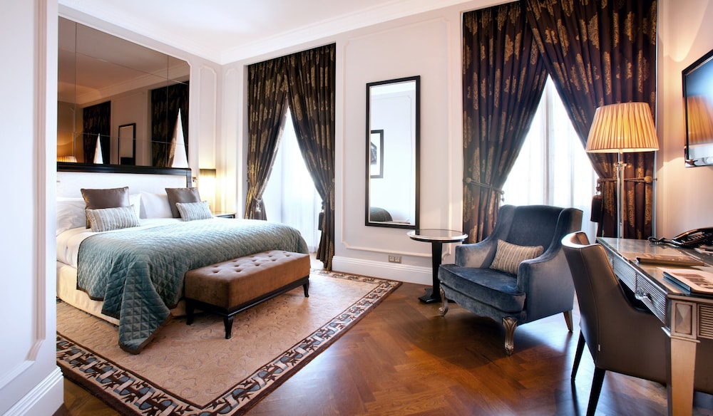Liberty Classic King Room with One King Bed (Non Smoking)