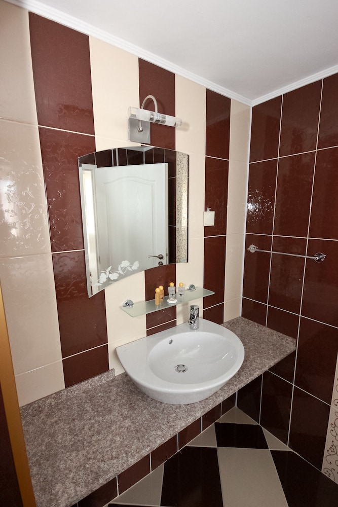 Classic Single Room, 1 Large Twin Bed, Garden View, Garden Area photo 2