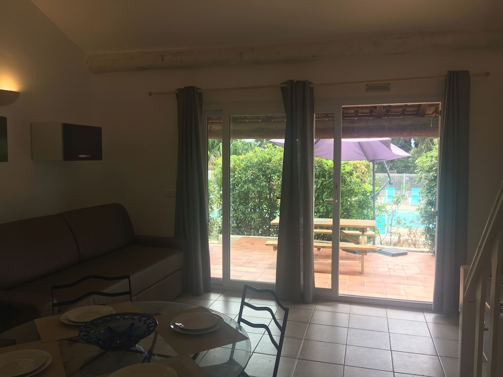 Comfort Villa, Ensuite, Pool View (Marina 2) photo 3