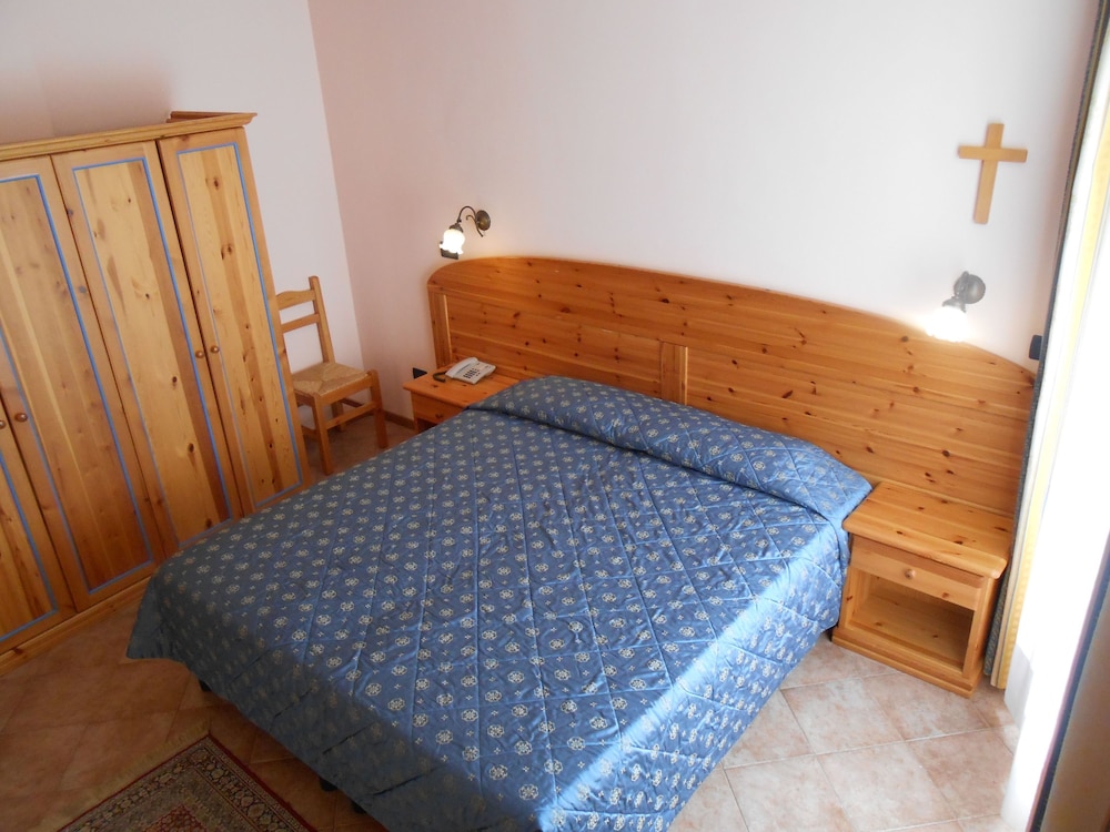 Basic Double Room