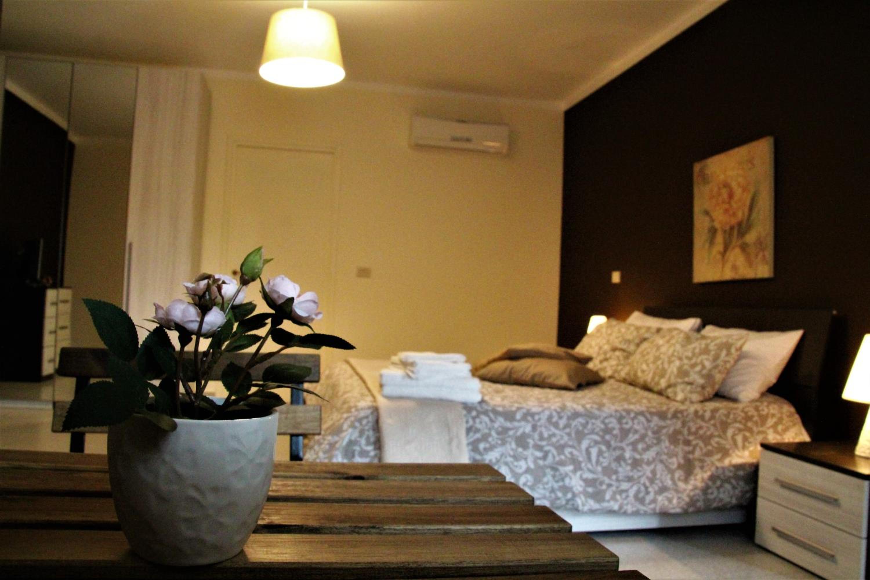 Deluxe Room - Photo 3
