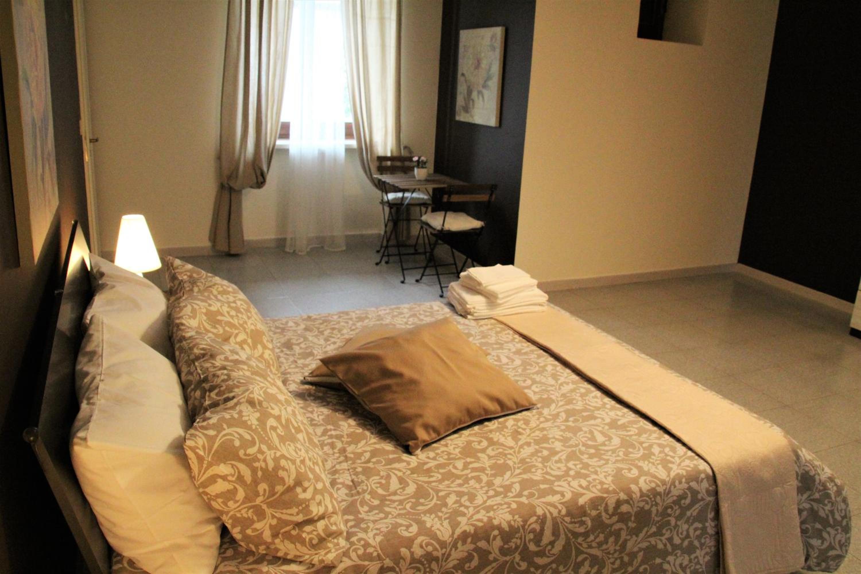 Deluxe Room - Photo 5