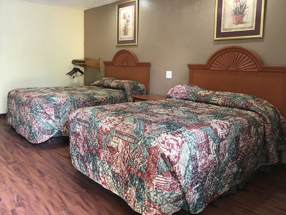 Basic Room, 2 Double Beds, Accessible photo 2