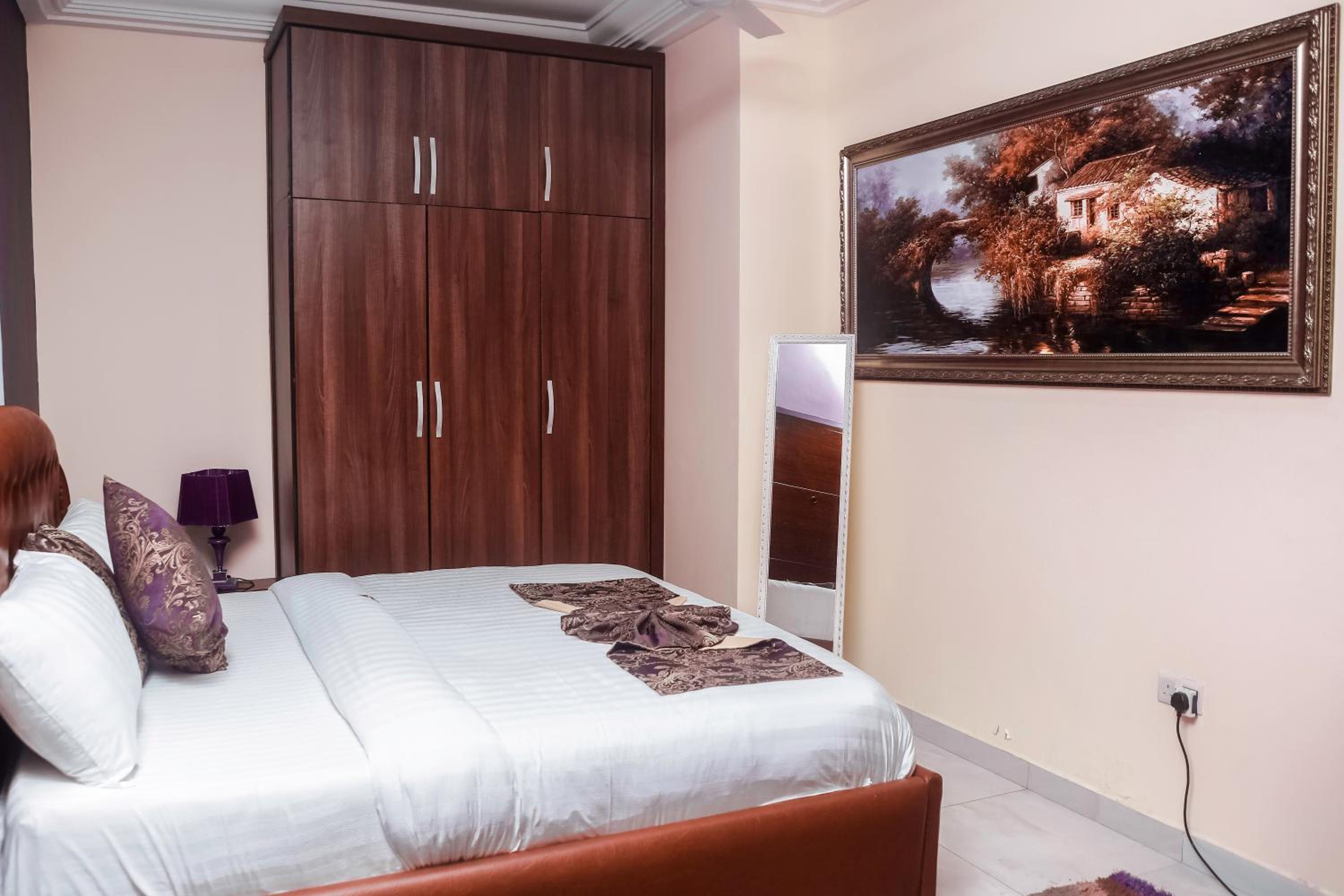 Deluxe Room - Photo 20