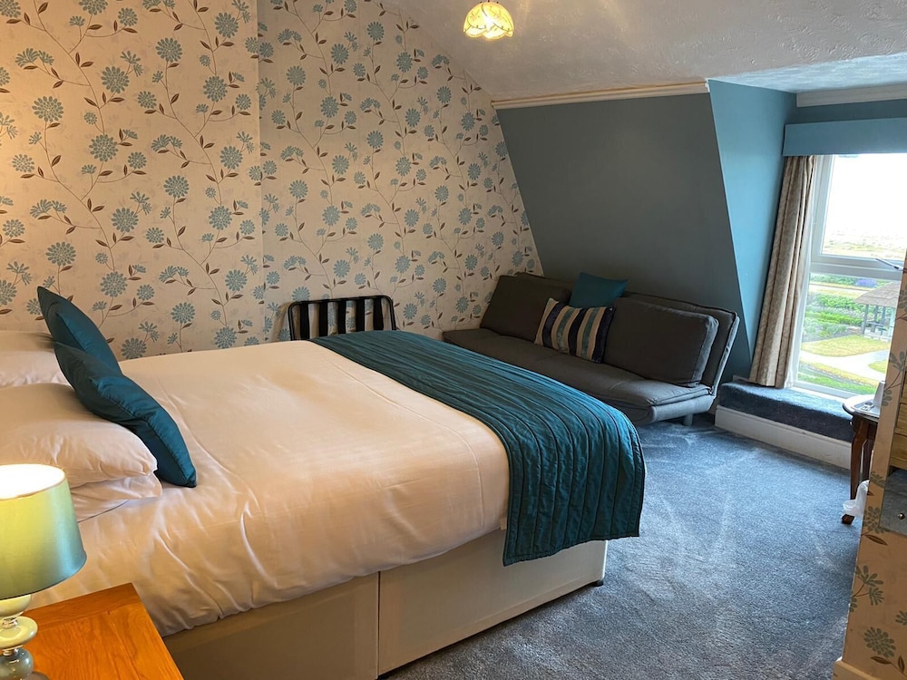 Suite, Ensuite, Sea View (2 adults & 2 children) photo 2