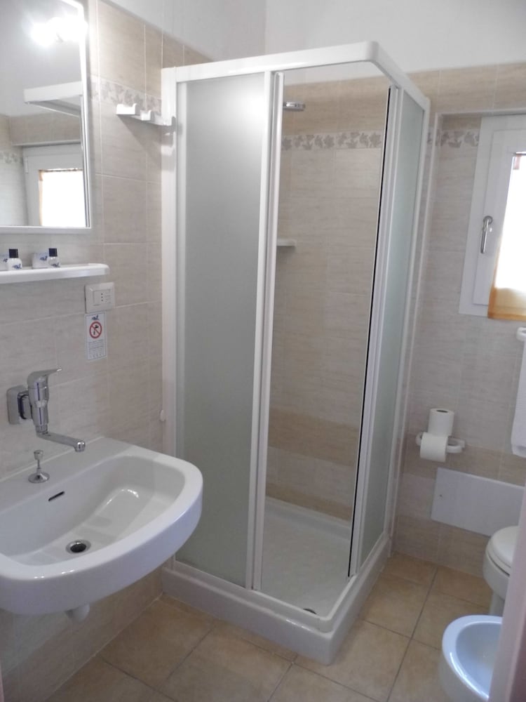 Comfort Apartment, 2 Bedrooms, Balcony, Garden Area (5 people) photo 3