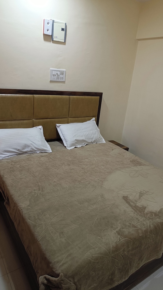 Family Double or Twin Room, City View