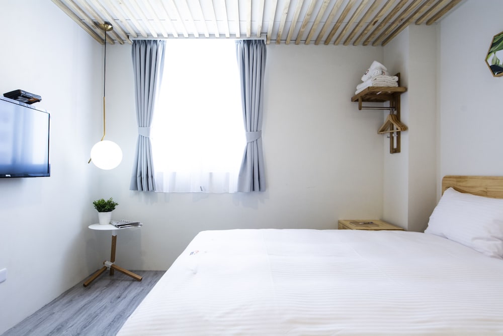 Standard Double Room - Photo 22