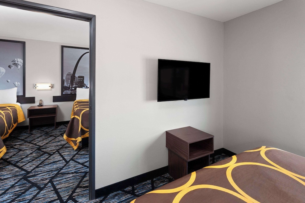 Studio Suite, 2 Queen Beds, Non Smoking - Photo 2