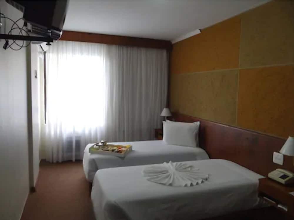 Quarto twin standard photo 1