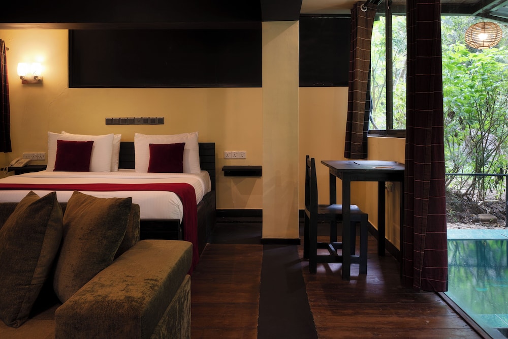 Romantic River Suite photo 1