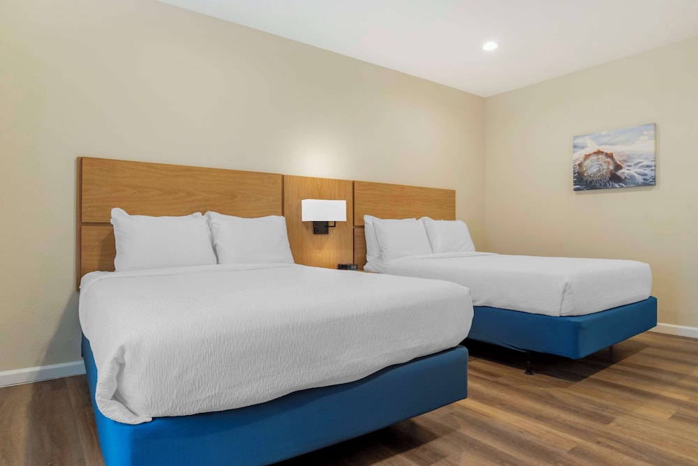 Suite, 2 Queen Beds, Non Smoking, Kitchenette (Living Room;Penthouse)