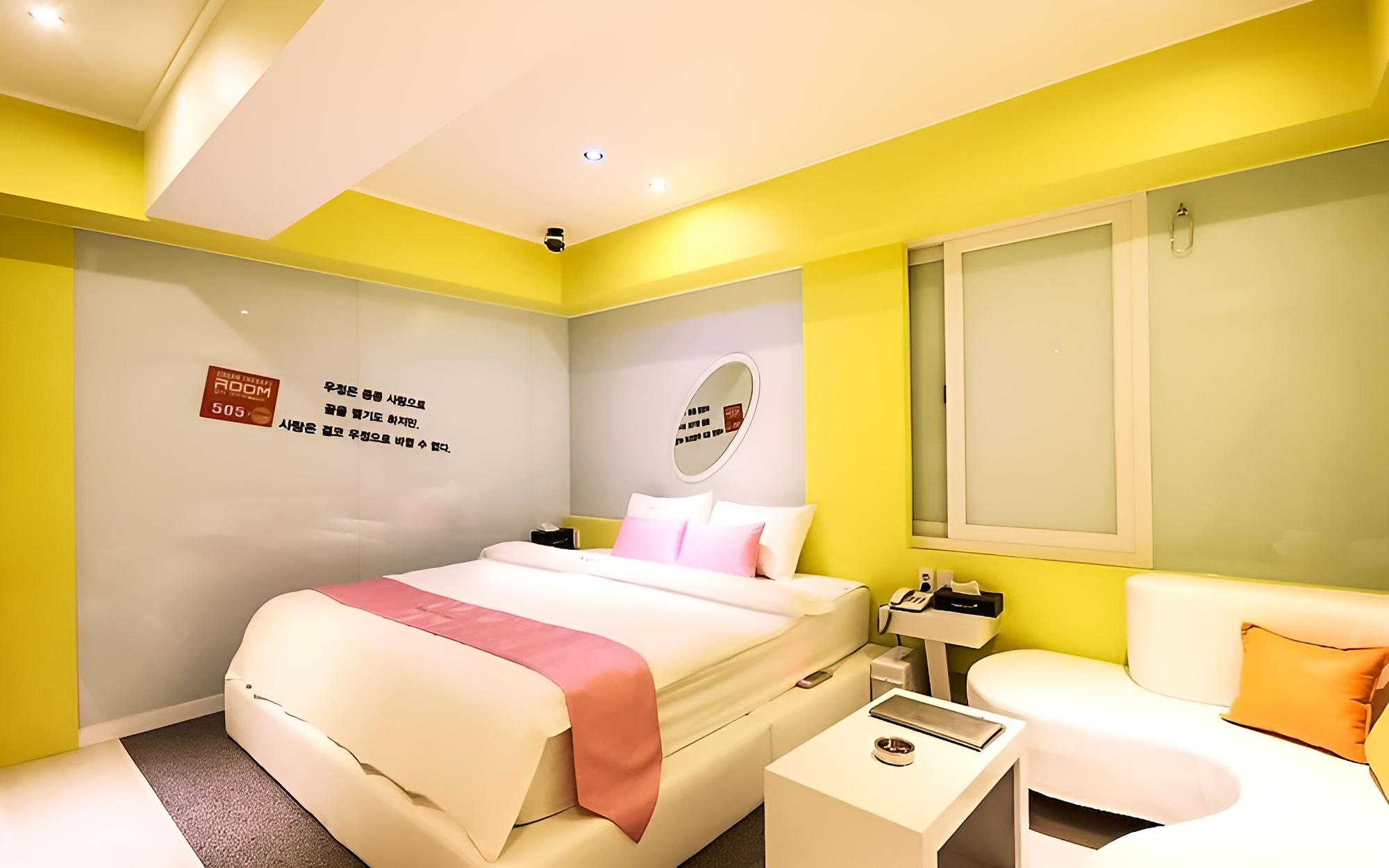 Room (VVIP) - Photo 16