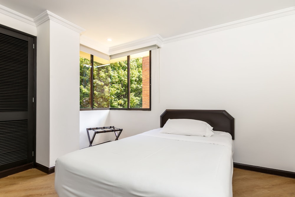 Grand Suite, 2 Bedrooms, Kitchen - Photo 8