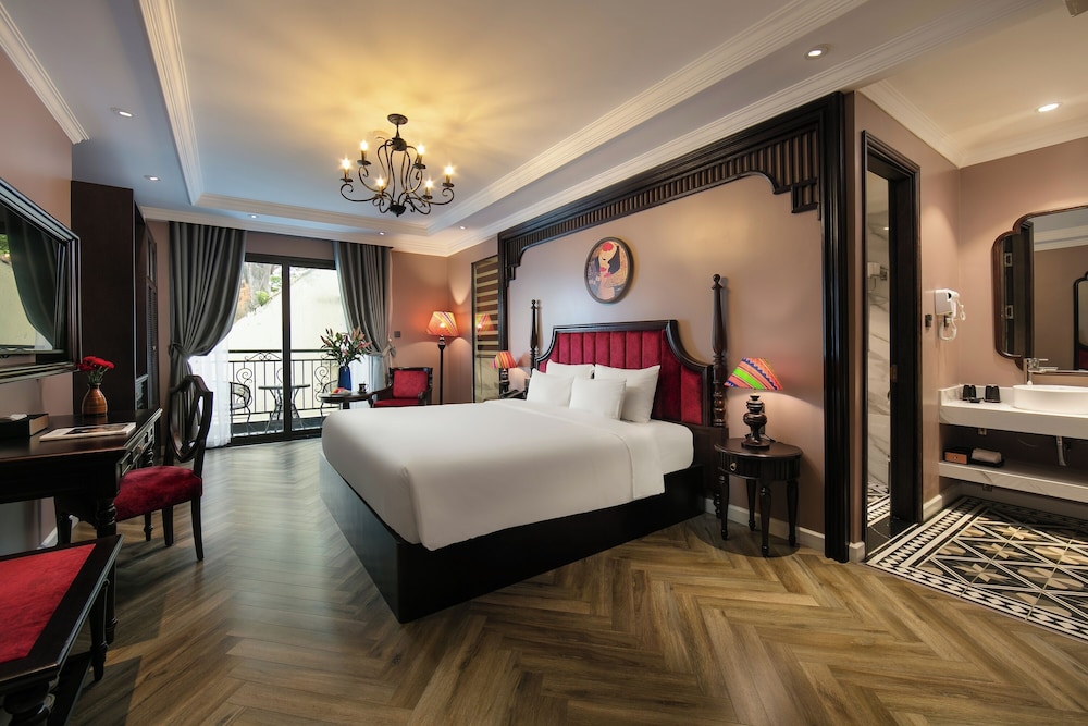 Royal Suite photo 1