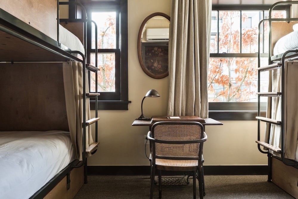 Basic Quadruple Room, Multiple Beds, Shared Bathroom (Small Bunk Room)
