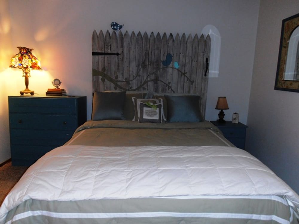 Condo, 2 Bedrooms, 2 Bathrooms photo 1