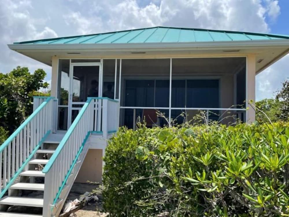Panoramic Cottage, 1 Bedroom, Ocean View, Beachside photo 2
