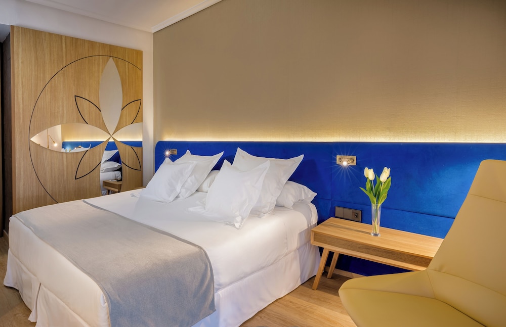 Deluxe Triple Room - Photo 1
