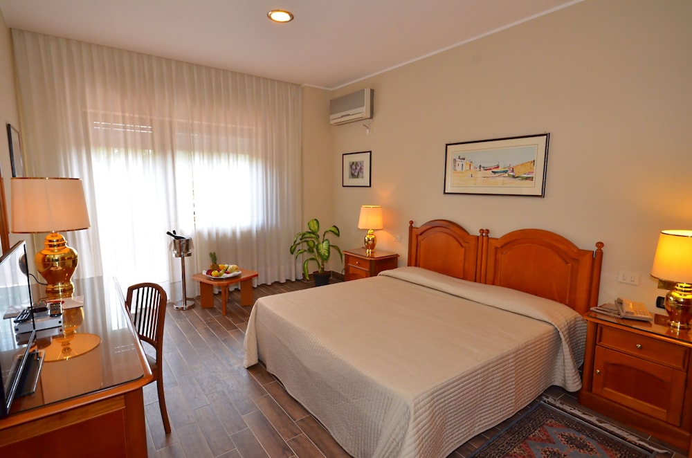 Camera Tripla Superior vista mare con balcone
