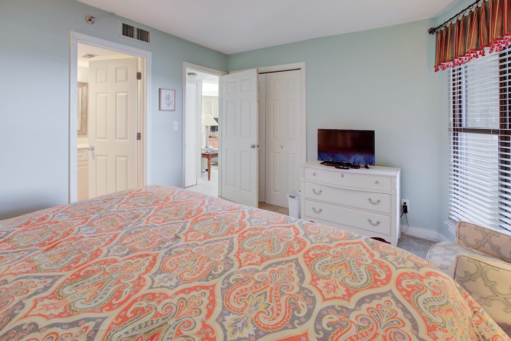 Condo, Multiple Beds (Beachside One 4101 ) photo 3