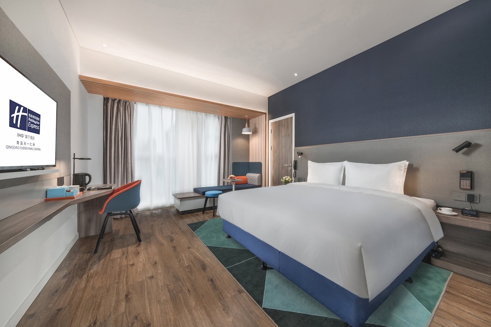 Standard Room, 1 King Bed (Minifridge) - Photo 1