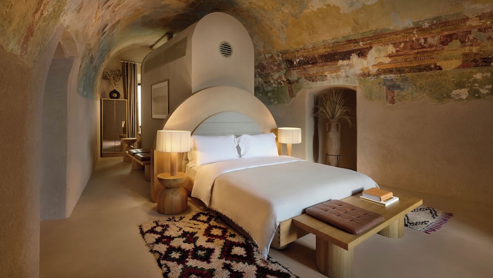 Suite, Sea View (Sky)