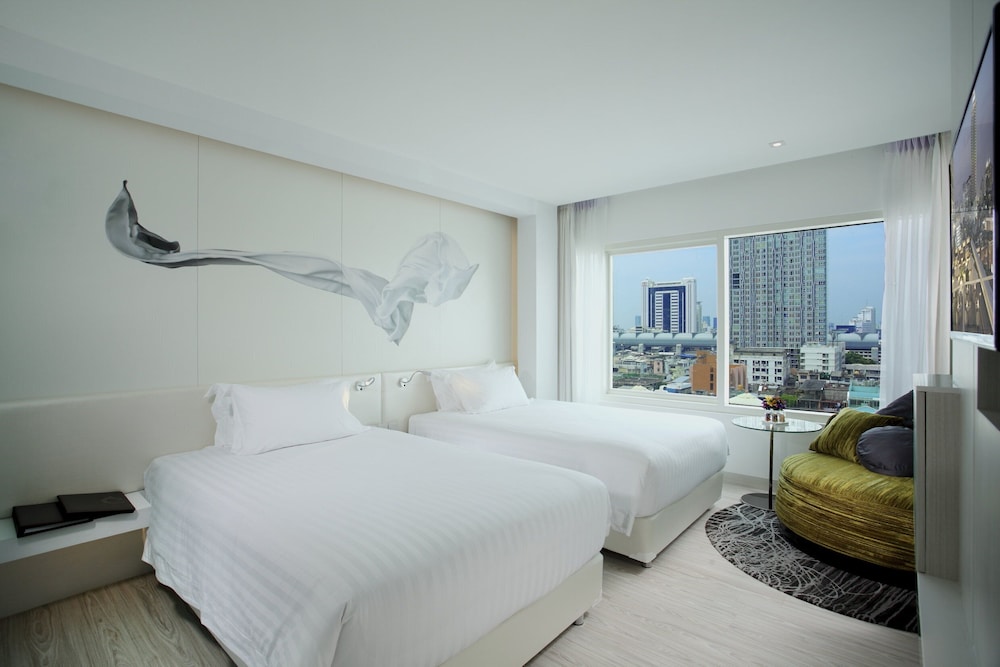 Superior Twin Room, City View photo 3