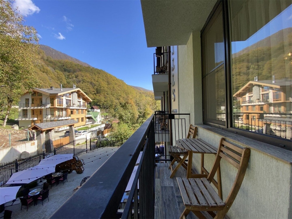 Standard Double Room, Balcony, Park View photo 2