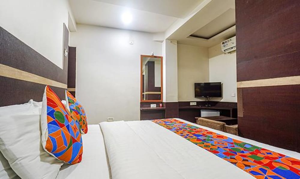 Deluxe Room - Photo 2