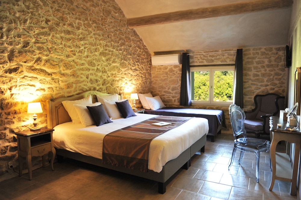 Family Triple Room, Private Bathroom, Garden View